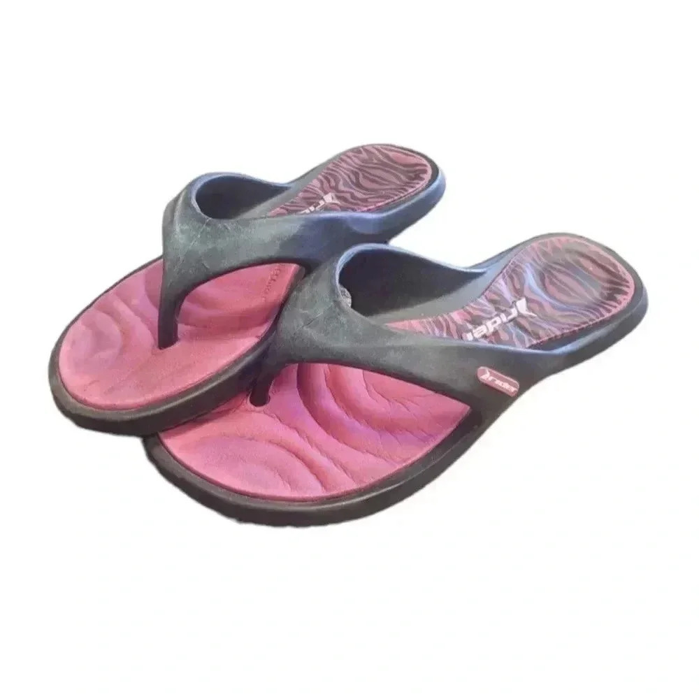 Rider Pink & Black Thong Sandal Size 36/6